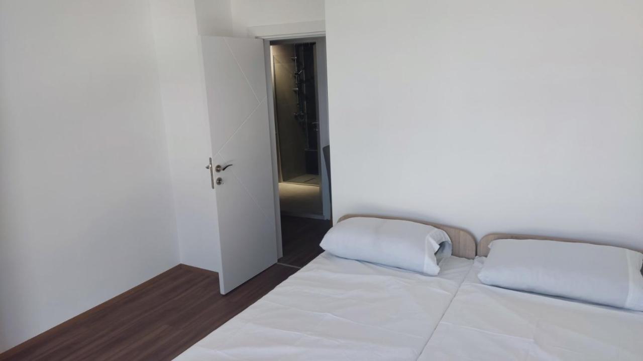 Sky View Luxury Center Skopje Apartments Экстерьер фото