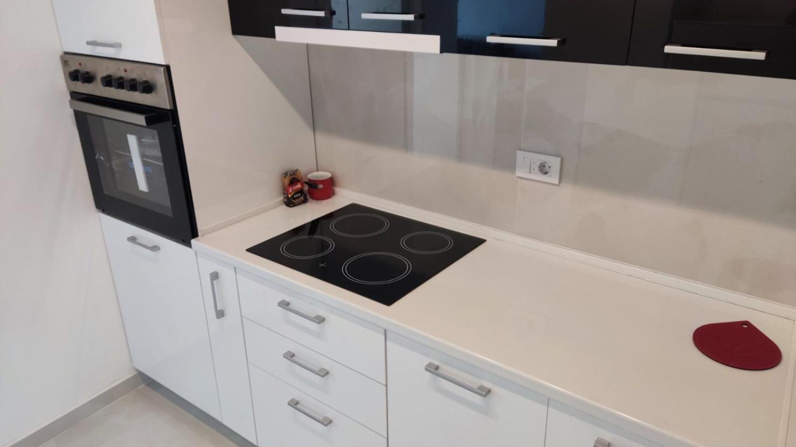 Sky View Luxury Center Skopje Apartments Экстерьер фото